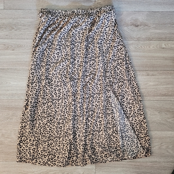 Animal Print Skirt - Picture 2 of 9